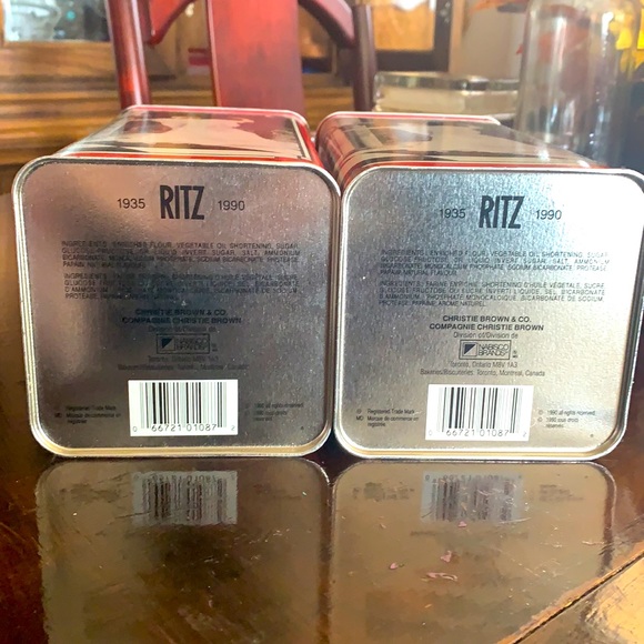 Ritz Special Edition Collectible Tin with dancing Couples - Picture 3 of 4